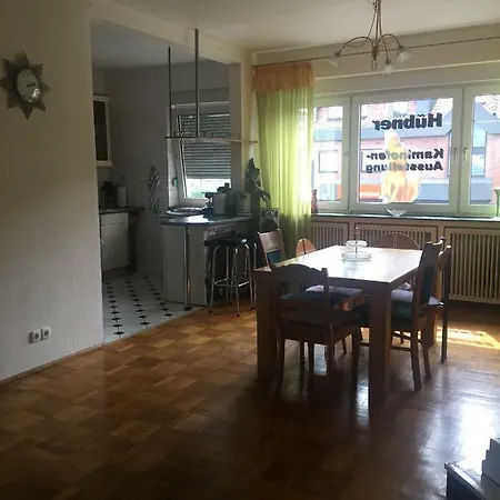 Am Friedrich Ebert Park Mit Ueber 100qm Wohnflaeche Апартаменты