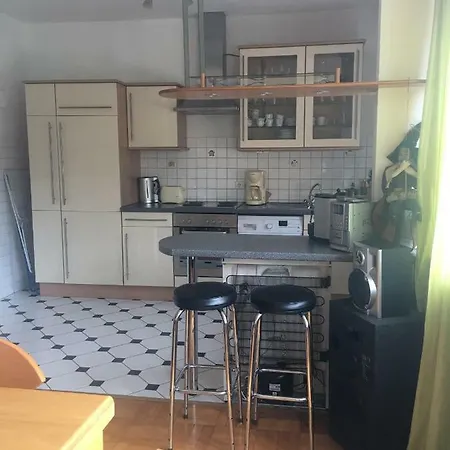 Am Friedrich Ebert Park Mit Ueber 100qm Wohnflaeche Apartment *